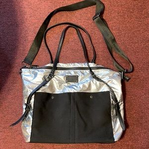 STEVE MADDEN METALLIC CROSSBODY BAG